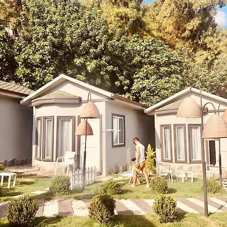 Meri Park Suites Szálloda *