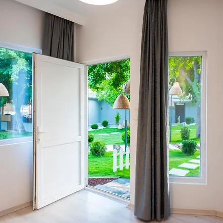 Meri Park Suites