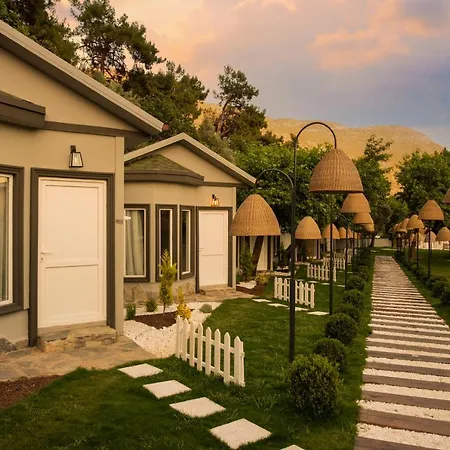 Meri Park Suites Hotel *