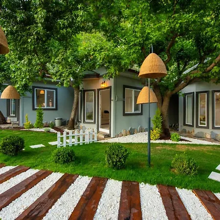 Meri Park Suites Szálloda *